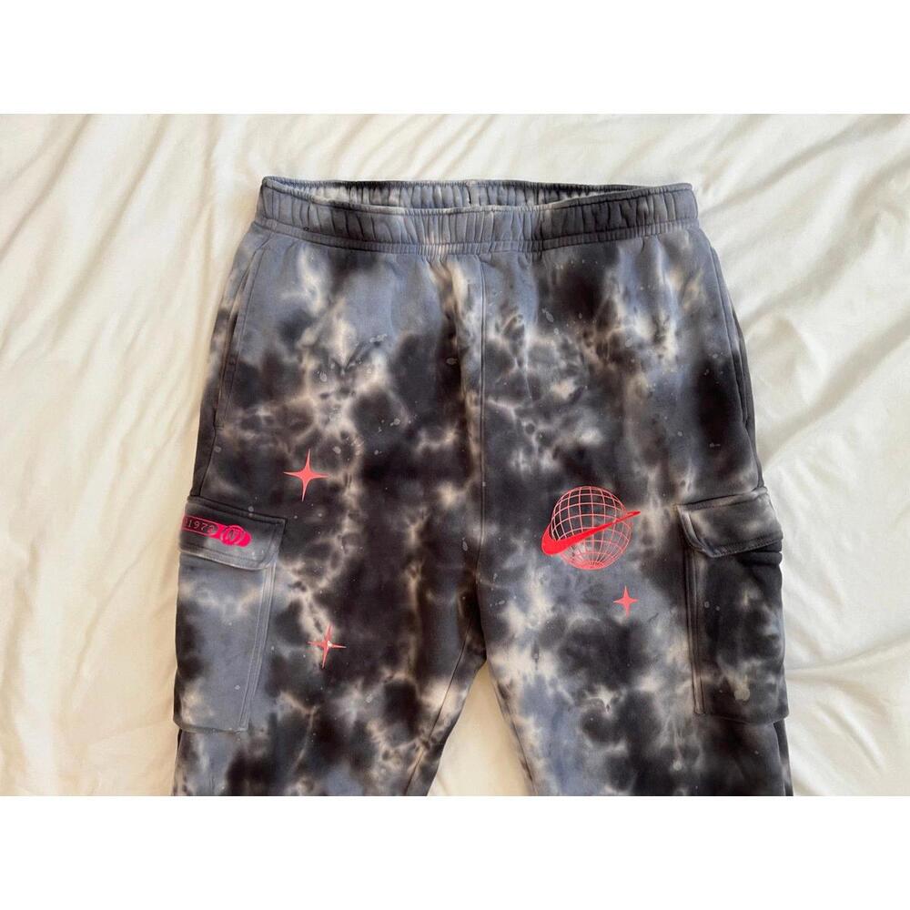 Nike men’s size large space wave cargo jogger pants in galaxy tie dye blue/grey - Picture 2 of 6
